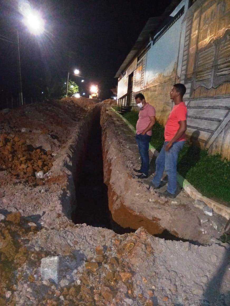 Camacã: Serviço de esgoto da Rua da Cooperativa em São João do Panelinha deixa moradores bastante felizes